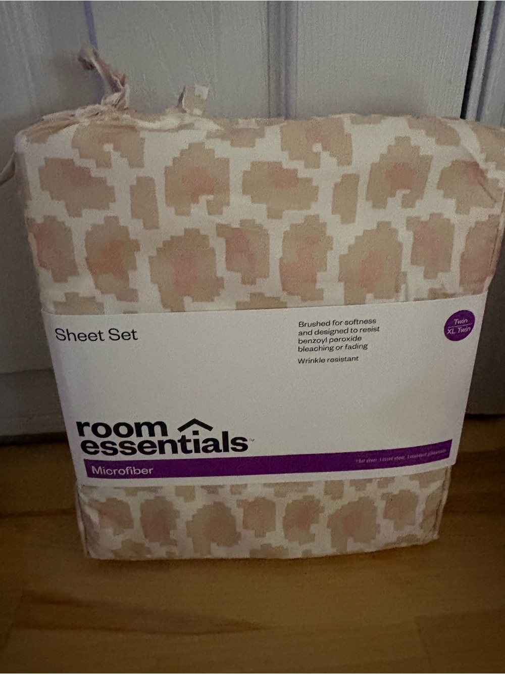 Room Essentials Printed Microfiber Bedding Set - Beige & Blush twin XL